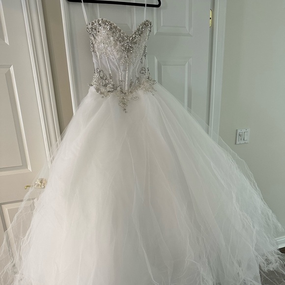 Mori Lee Wedding ball gown princess dress with beaded bodice (Mori